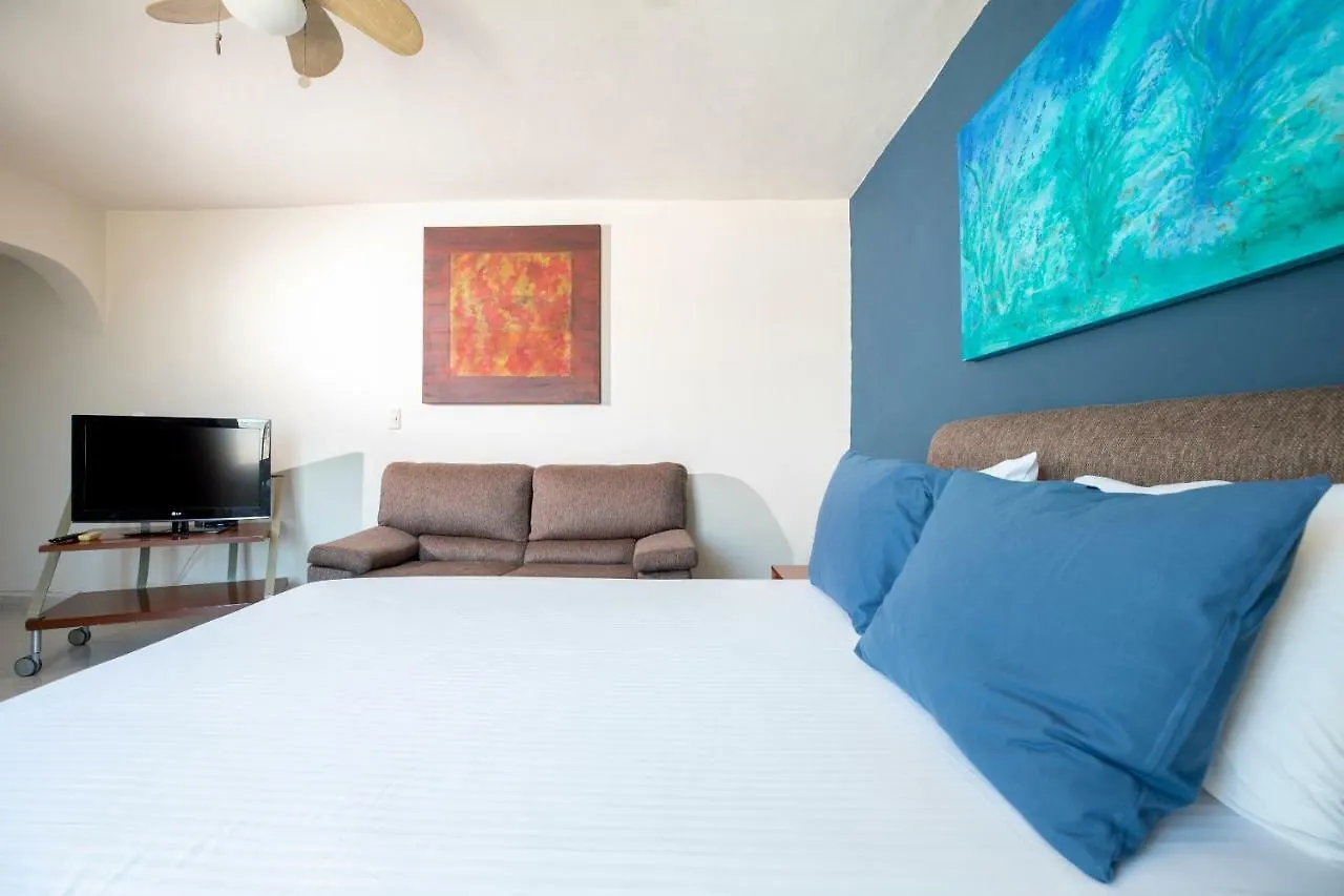 Villa Italia Cancún Apartahotel